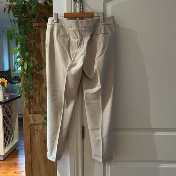 AKRIS PUNTO light weight wool beige cuffed trousers 8 made in Romania - Picture 5 of 10